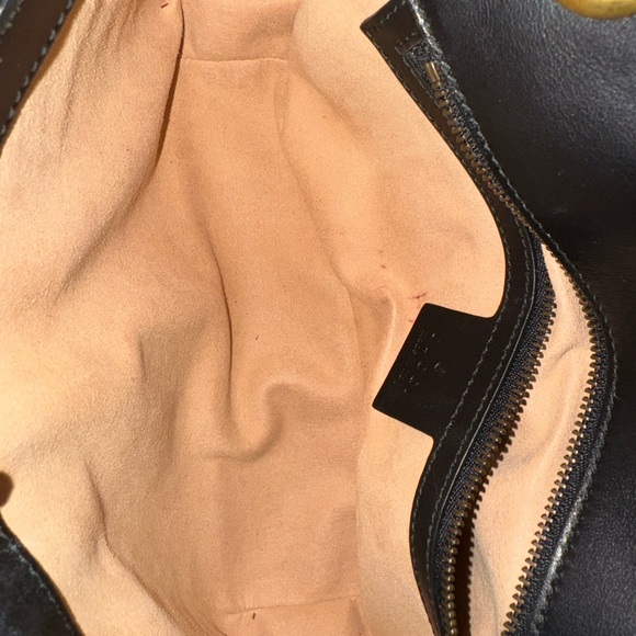 GUCCI MARMONT MEDIUM SHOULDER BAG - Picture 8 of 10